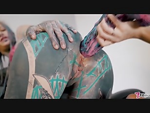 Alt Babe Anuskatzz Gets Anal Fucked With A Big Toy